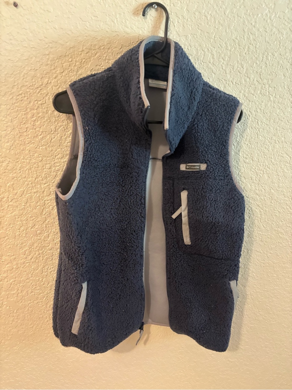 Columbia Navy Blue Sherpa Fleece Vest with Light Gray Trim
